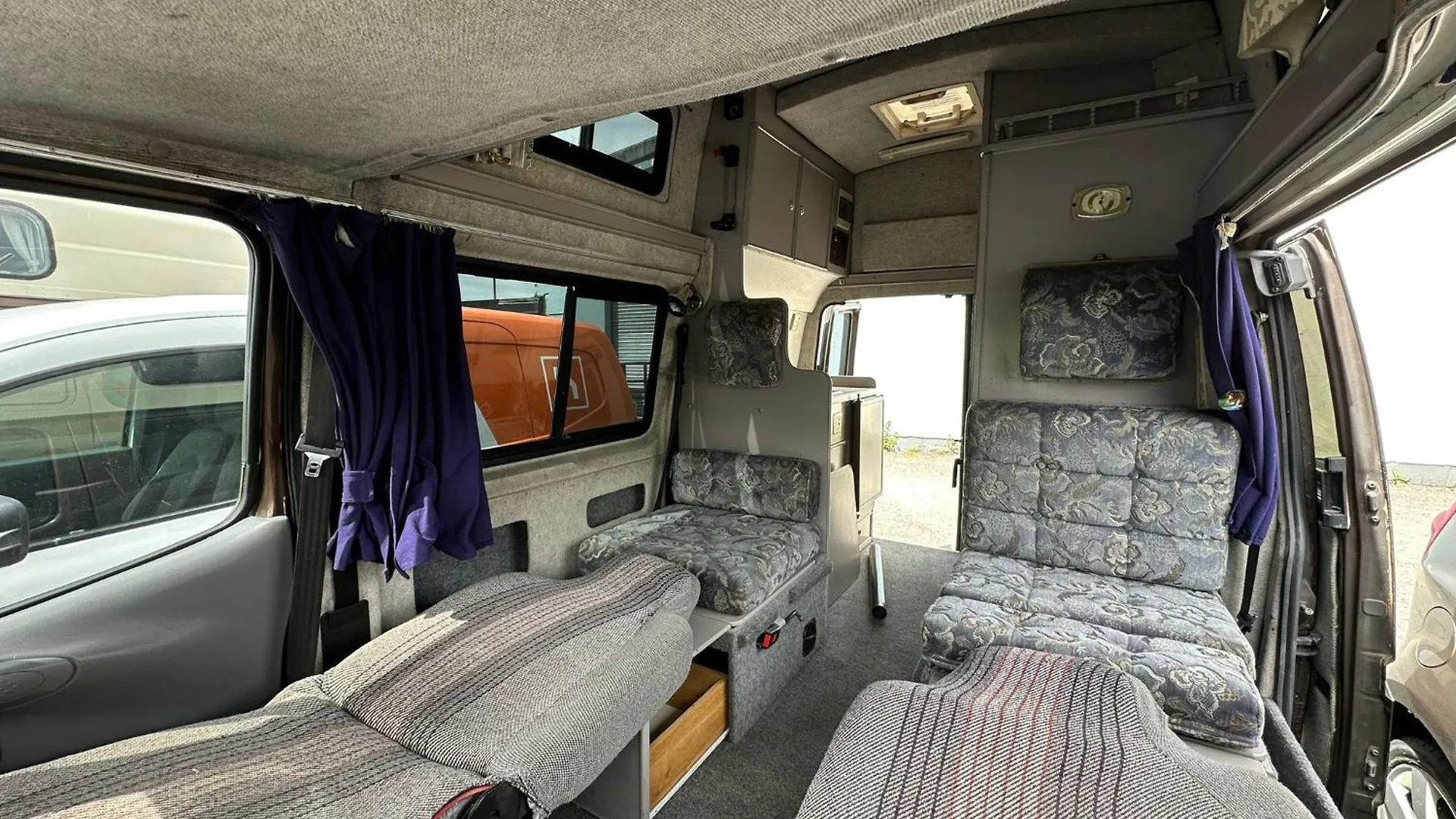 Retro Camper Hire Discover Ireland Dublin 0*,