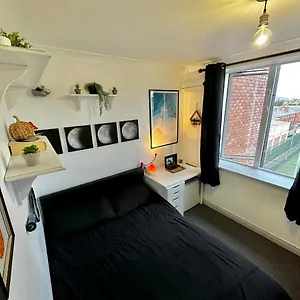 Custom House, 1 Room, 1 Alloggio in famiglia