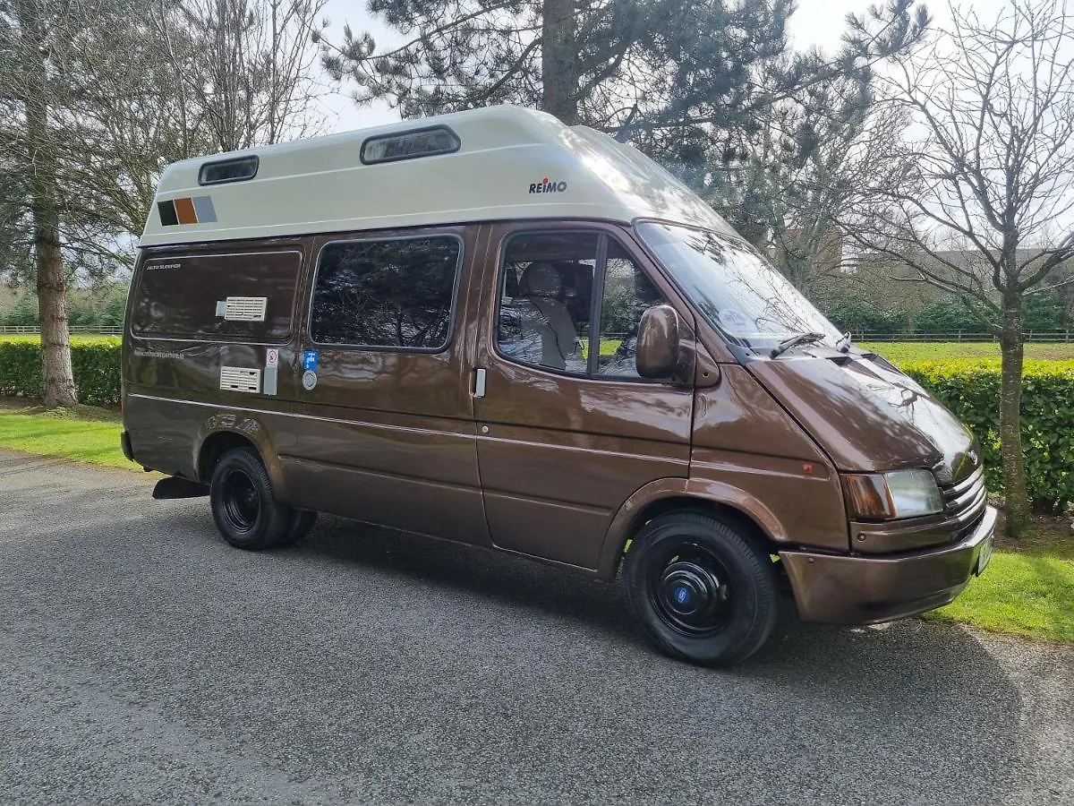 Retro Camper Hire Discover Ireland Dublin 0*,  Ireland