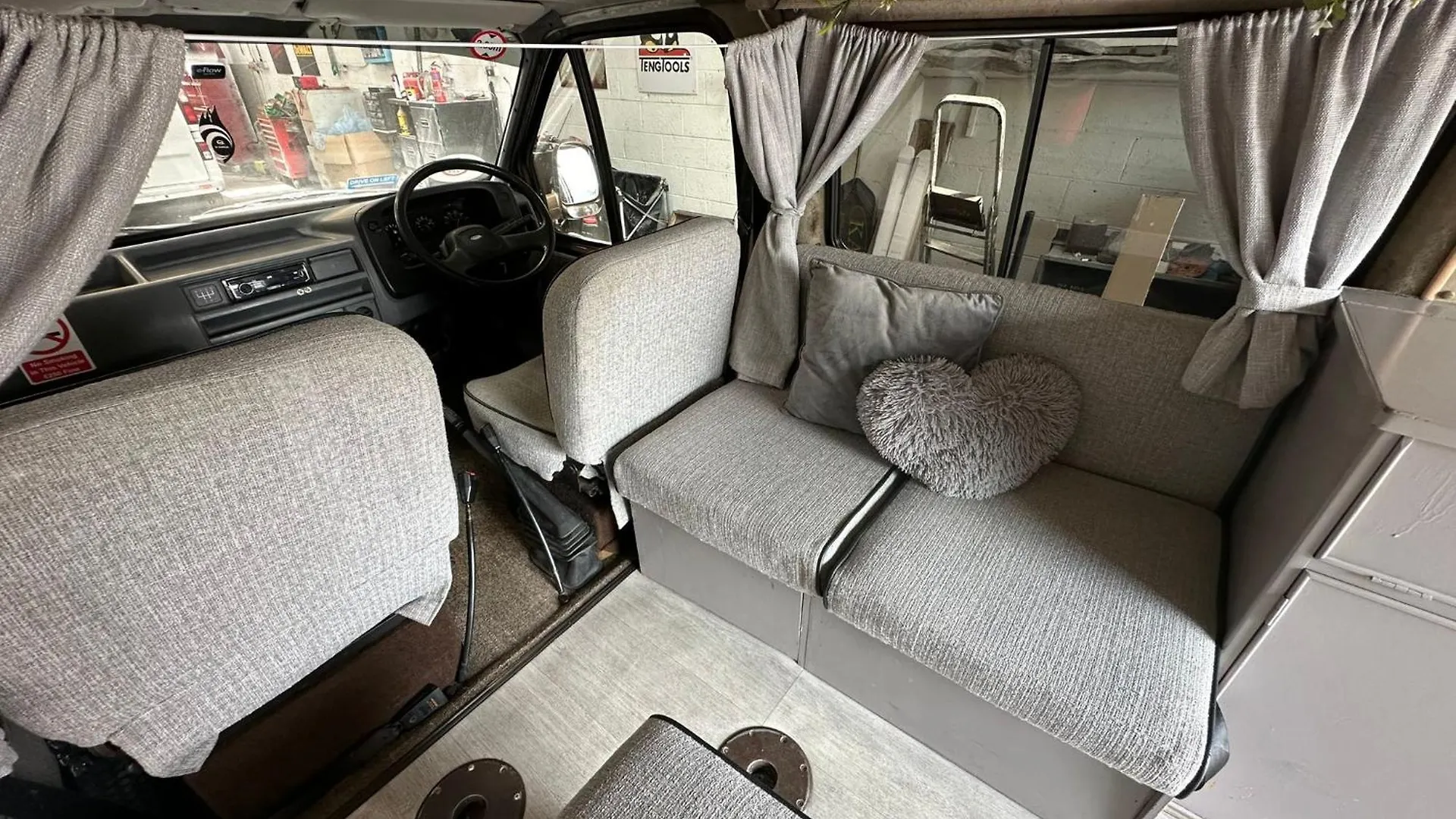 Retro Camper Hire Discover Ireland Dublin 0*,