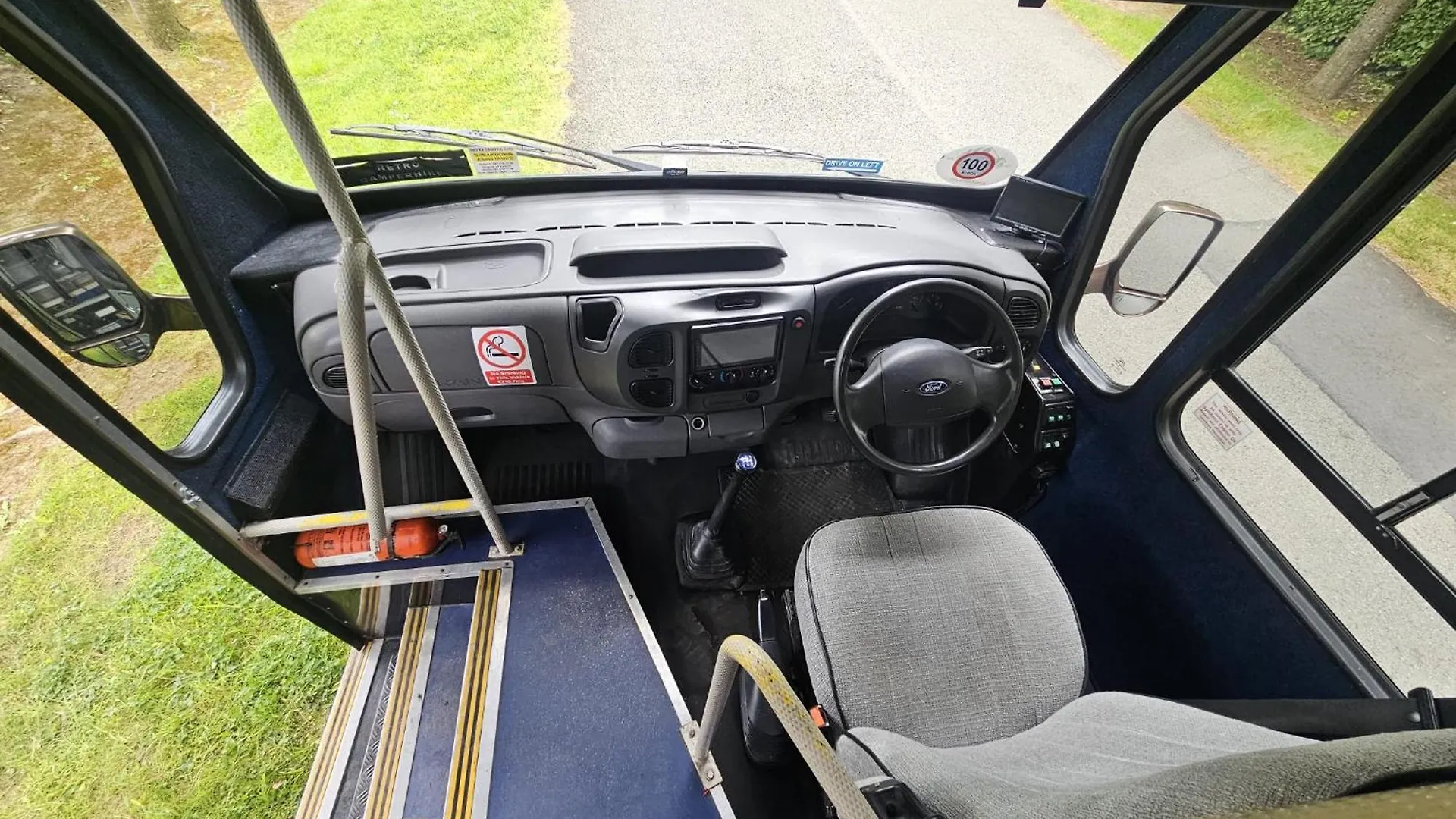 Retro Camper Hire Discover Ireland Dublin 0*,  Ireland