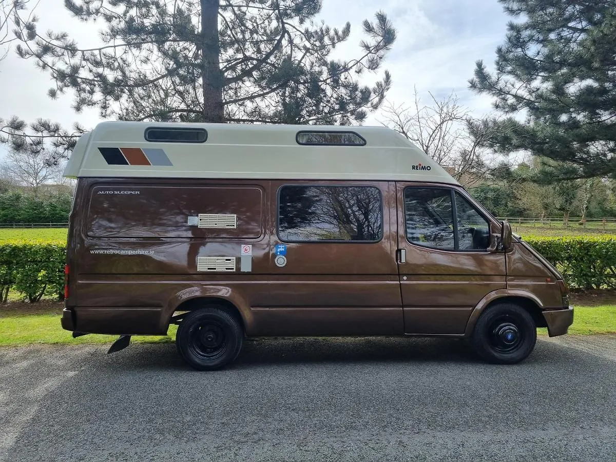 Retro Camper Hire Discover Ireland Dublin 0*,