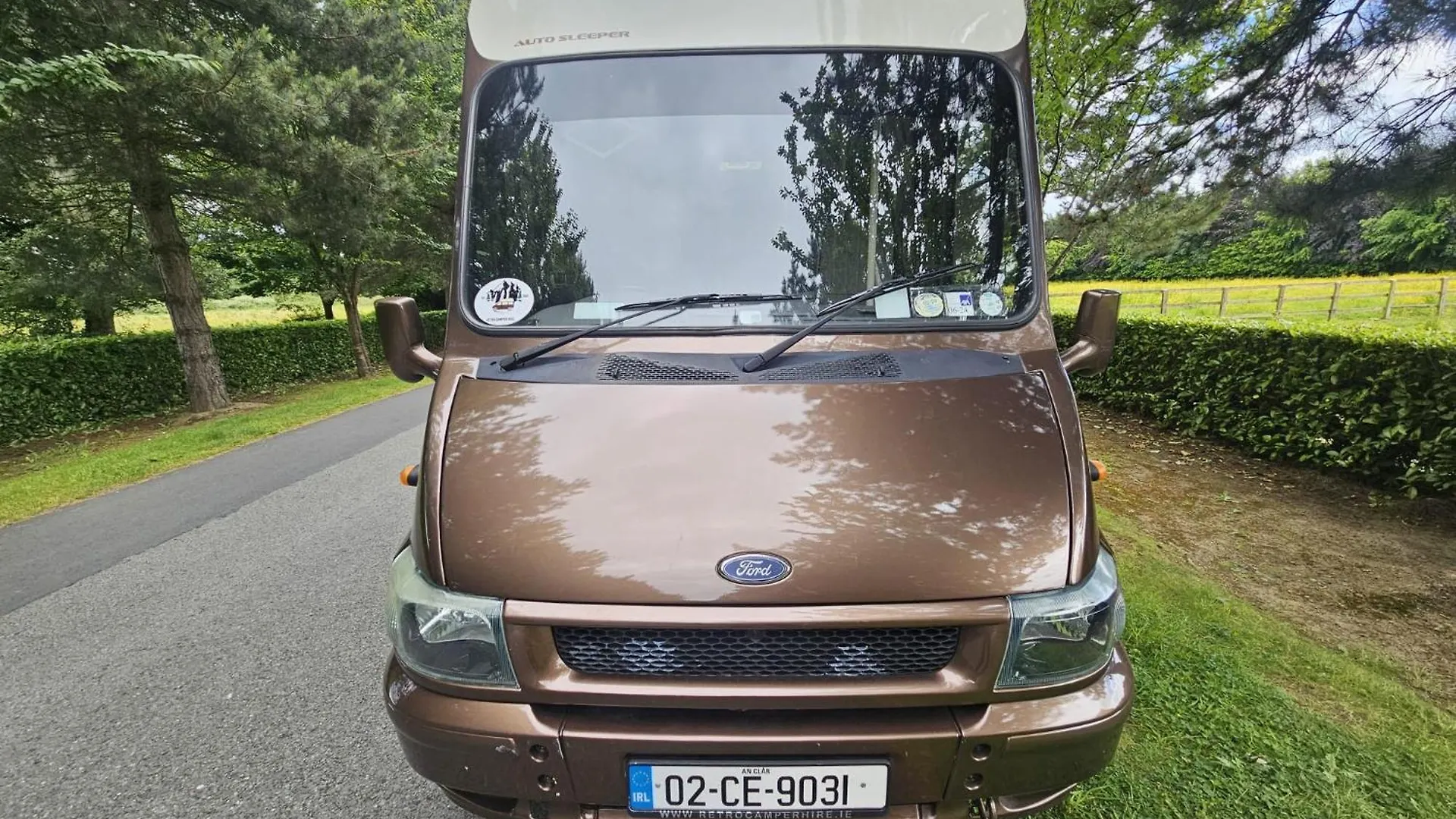 Retro Camper Hire Discover Ireland Dublin 0*,  Ierland