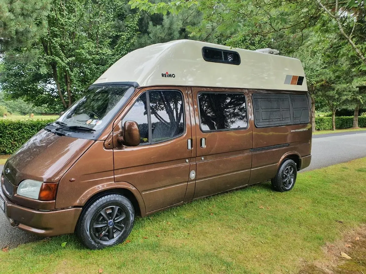 Retro Camper Hire Discover Ireland Dublin Irland