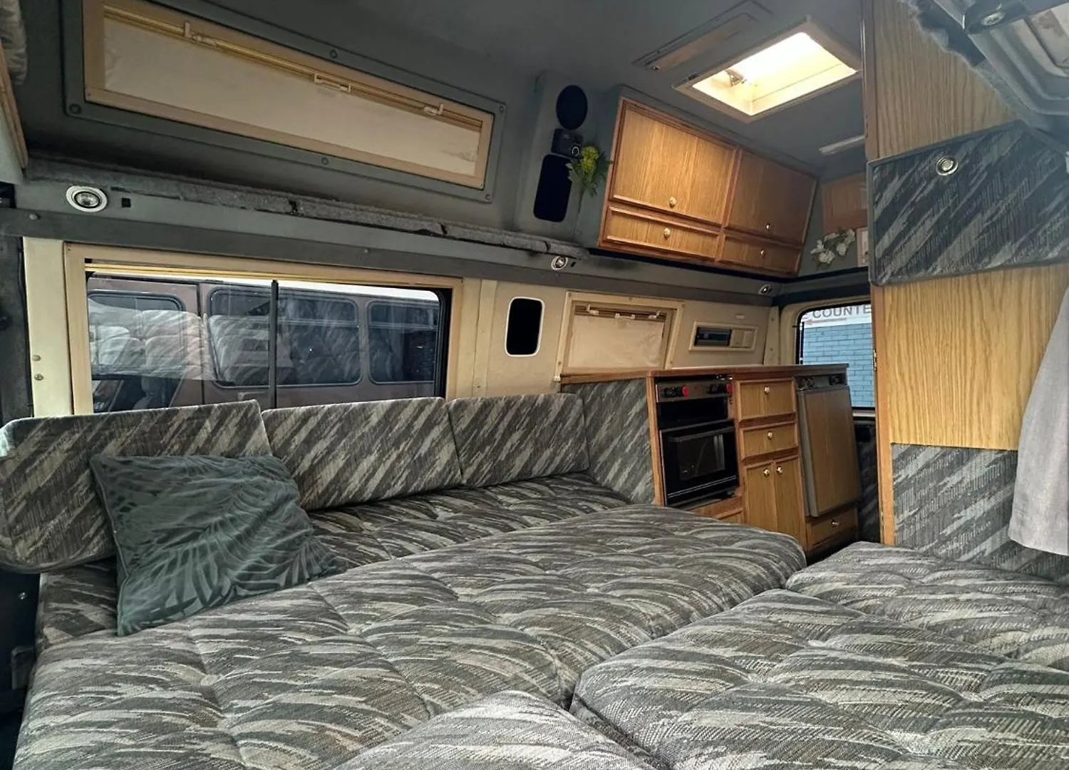 Retro Camper Hire Discover Ireland Dublin