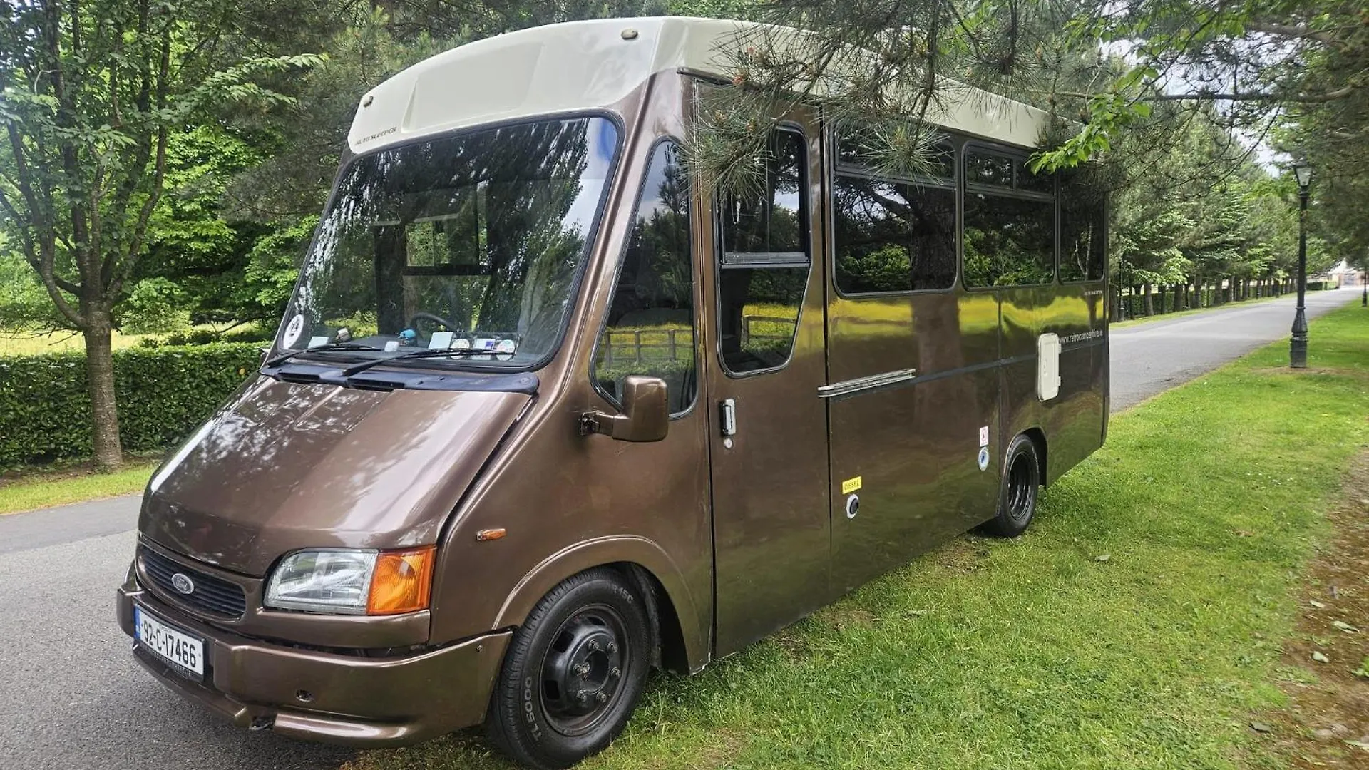 Retro Camper Hire Discover Ireland Dublin Irland